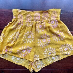Women's Mustard Yellow Smocked Waist Floral Shorts